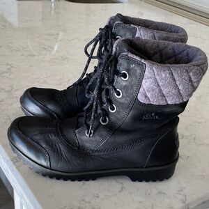 Sorel Women’s Meribel Lace Up Winter Snow Boots size 9.5